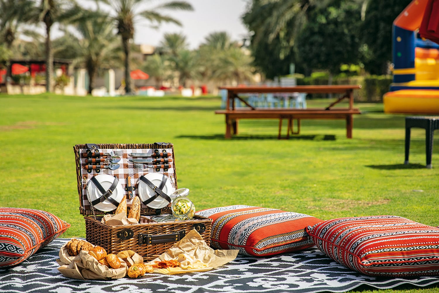 yV3CMhJ6-360-Nature-Brunch-@-Bab-Al-Shams-1